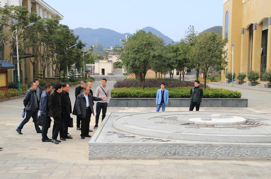 参观校文化，感受中国传统文化.jpg