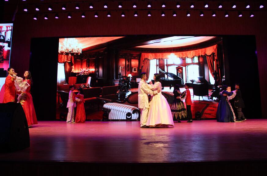 1544454227259098113.jpg 英语话剧——《灰姑娘》.jpg