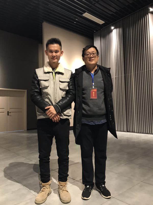 中国产经新闻浙江记者站站长丁江（右）与徐查清合影纪念.jpg