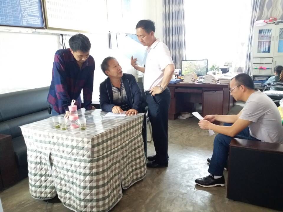 集团检查学校常规工作.jpg