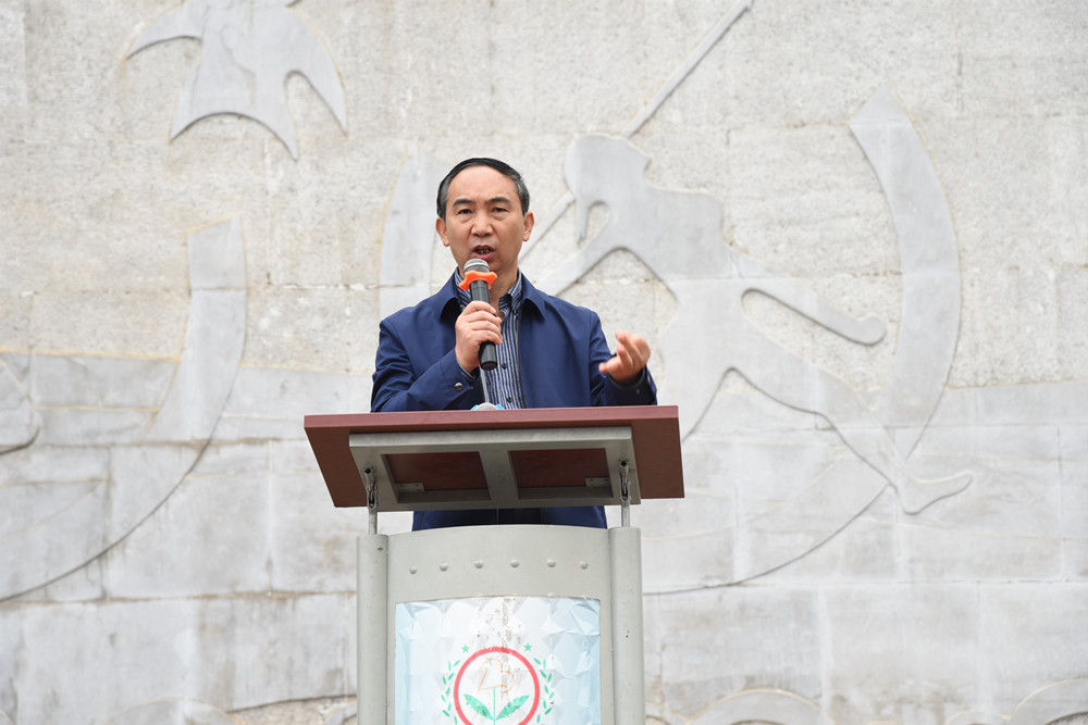 彭贻荣校长对本次演练活动作总结发言_副本.jpg