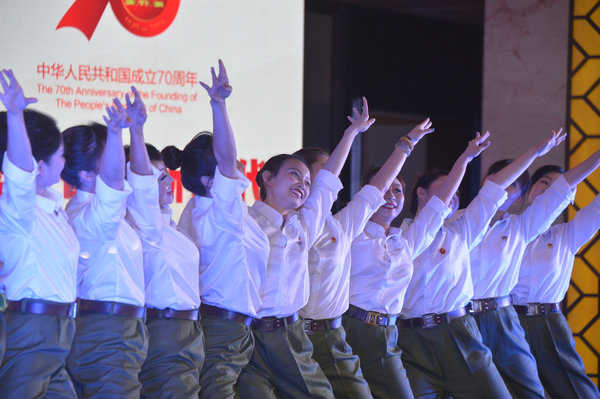 州委统战部新中国成立70周年活动（摄影：印象黔西南） (47).jpg