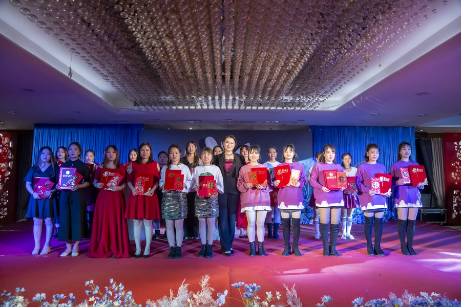 恩金美业答谢晚宴（来源：印象黔西南） (16).jpg