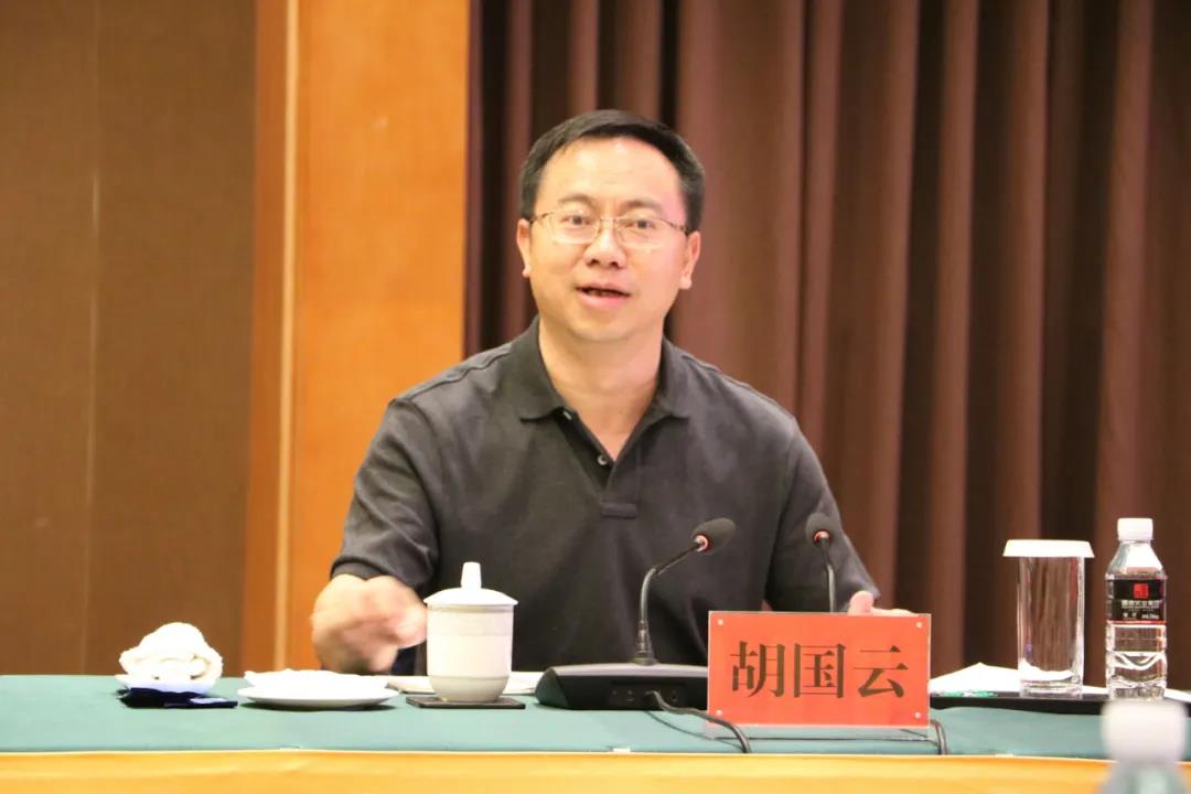 普洱市委常委、常务副市长胡国云.jpg