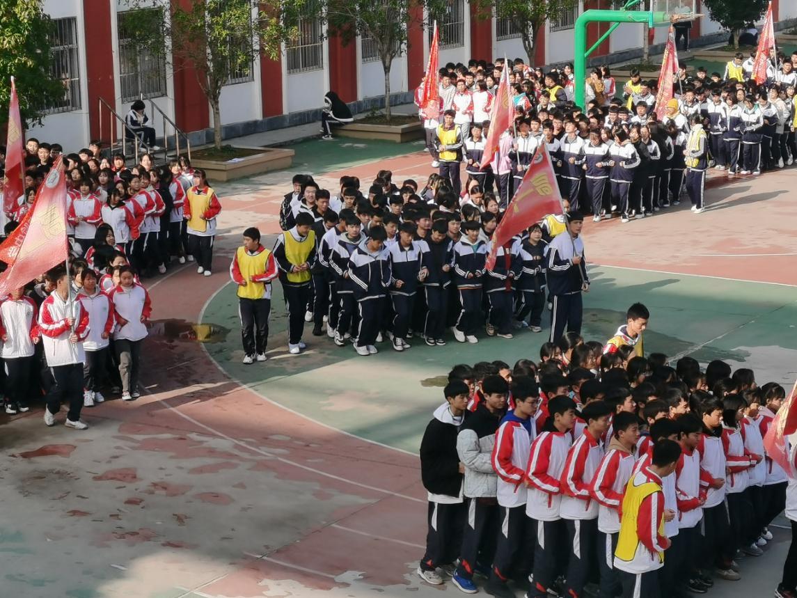 1650156633760016664.jpg 大课间跑操运动.jpg