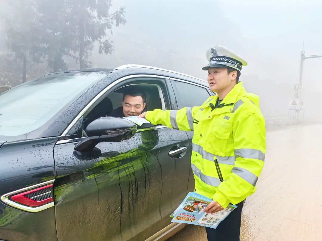 1703140801565069802.jpg 640 (4).jpg