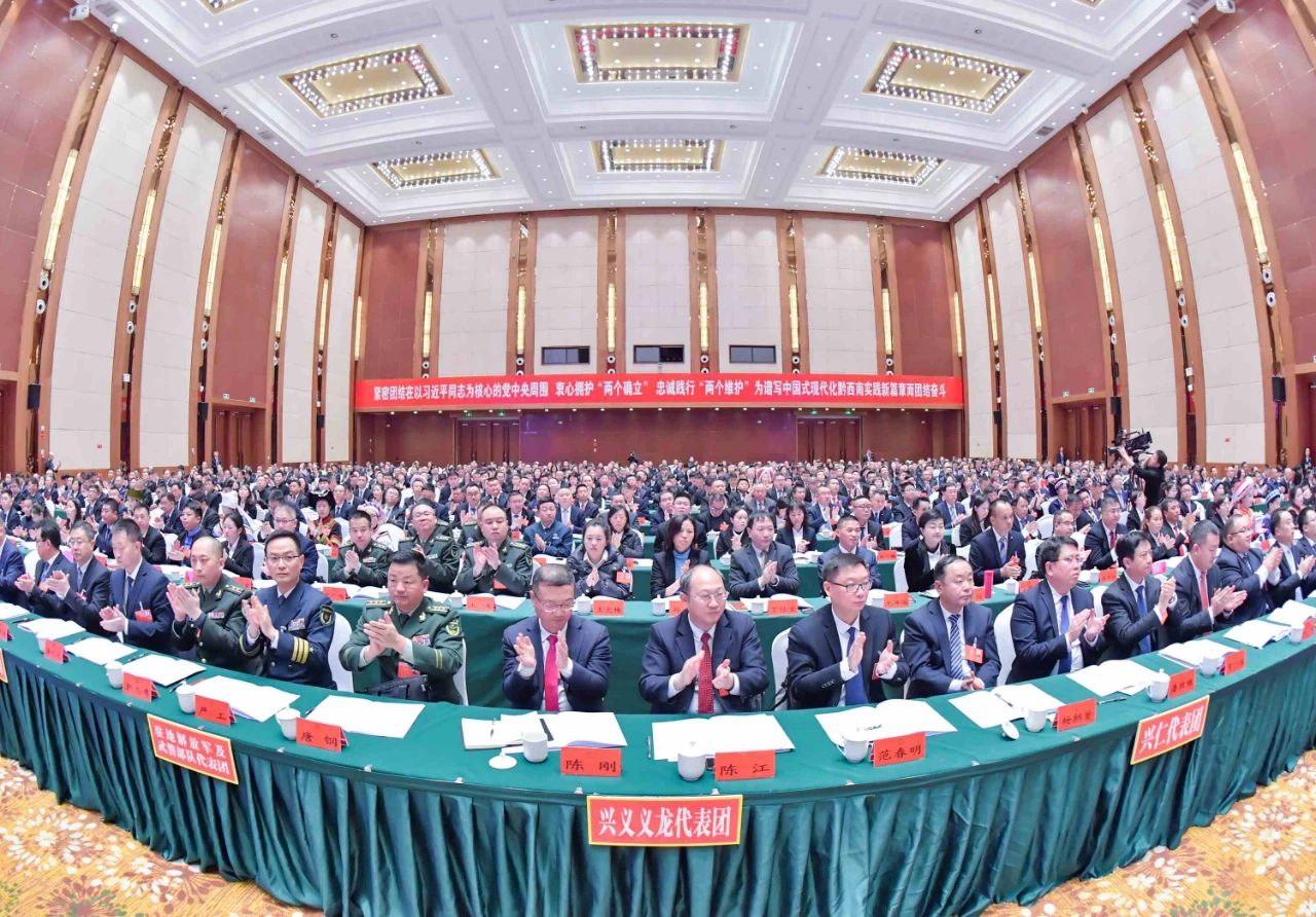 会场掌声热烈.jpg