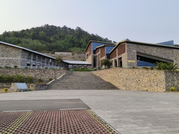 qxnrbp23_b@600_450.jpg