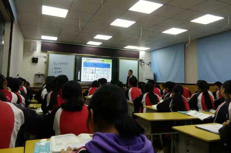 李东洪老师公开课教授现场.jpg