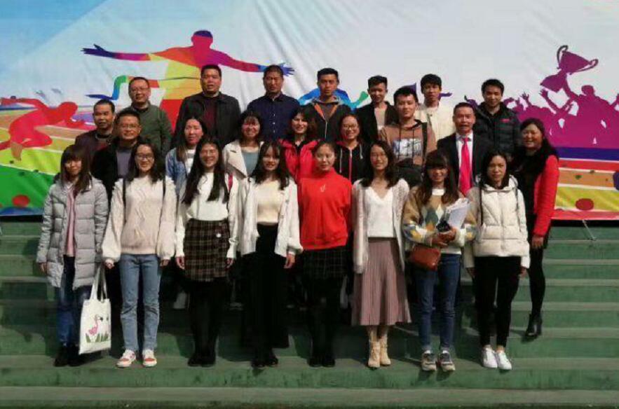 生化教研组全体教师与生化实习教师合影.jpg