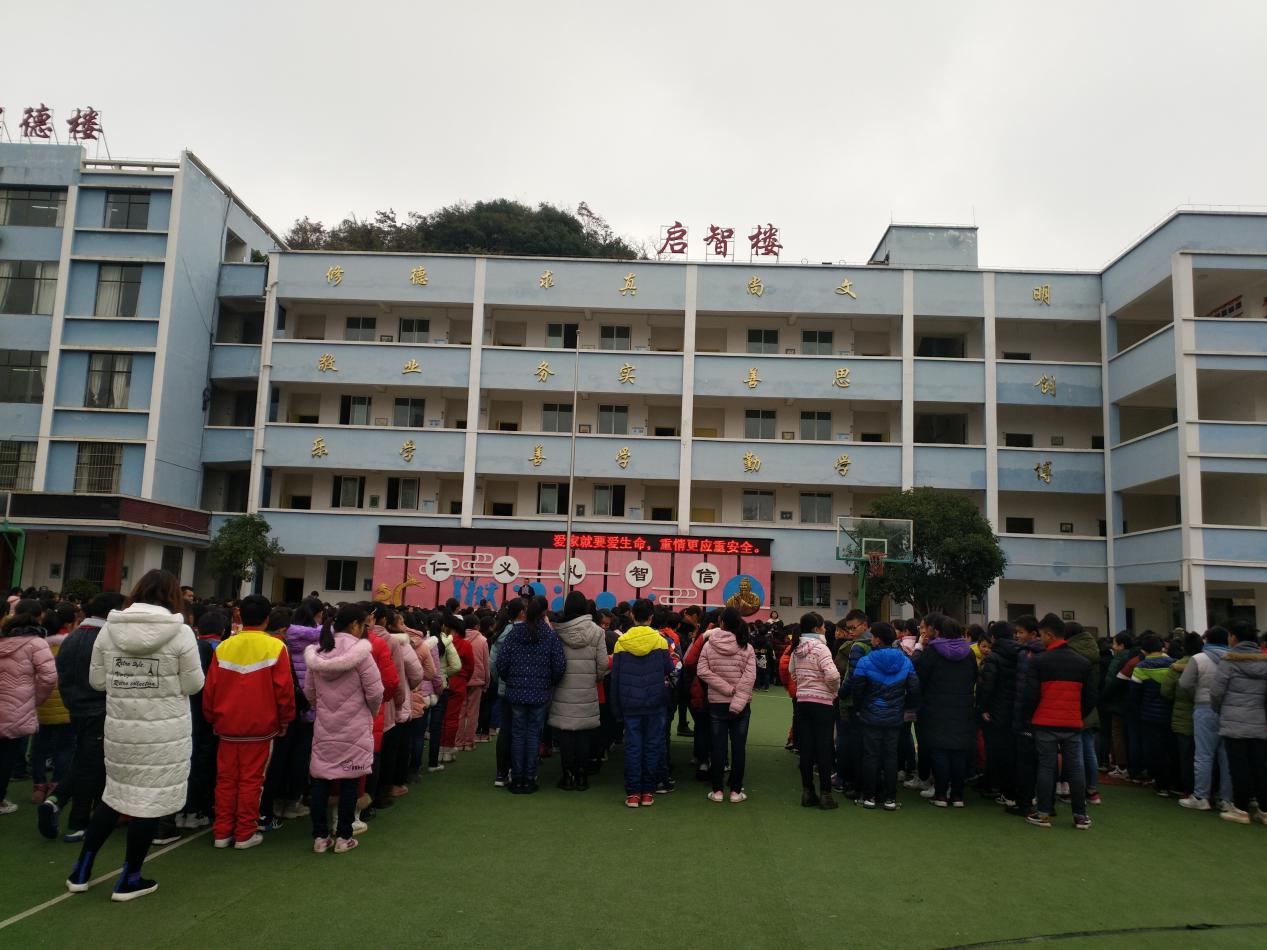 下载 (2).jpg