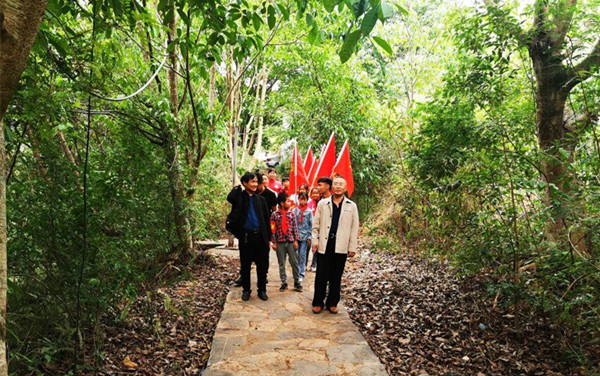 洒贡巡河图片1.jpg