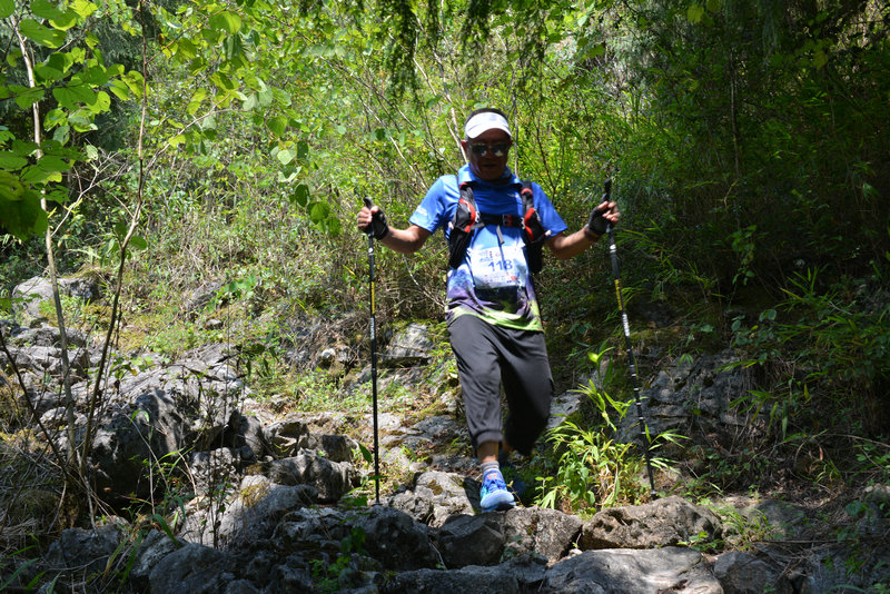 5、探秘喀斯特第二天（摄影：马达伦） (10).jpg