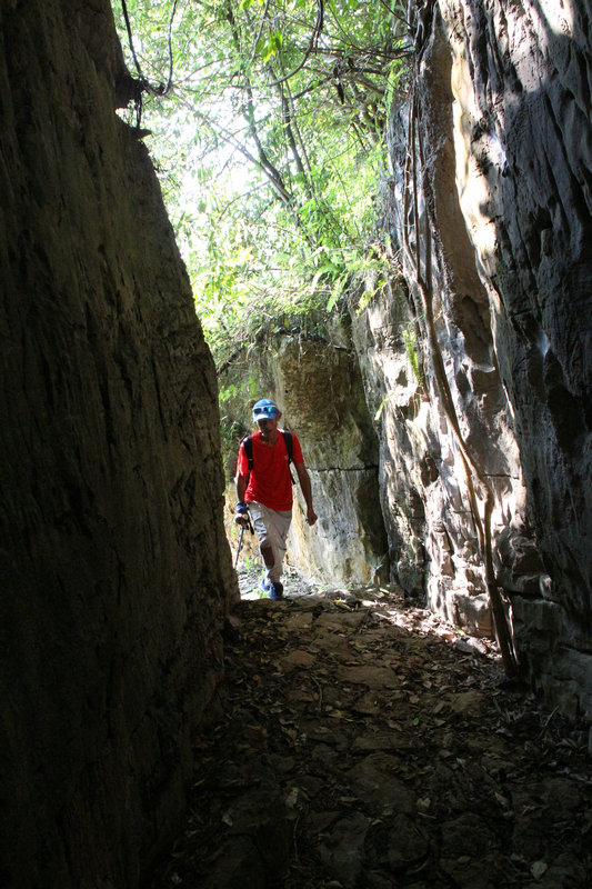 6、探秘喀斯特第四天（摄影：陆发春） (9).jpg