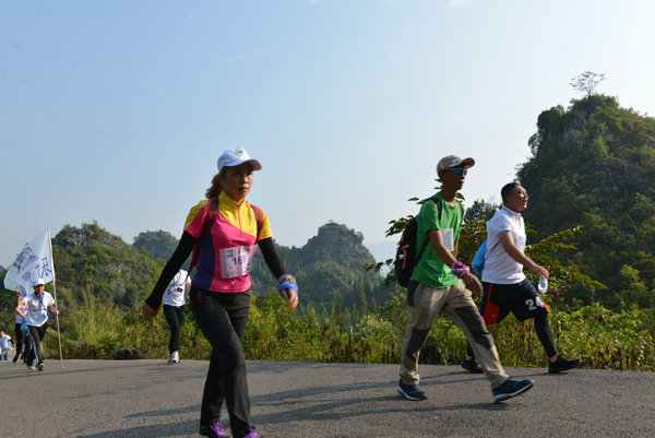 1570519461583054027.jpg 探秘喀斯特第二天(摄影:马达伦) (2).jpg