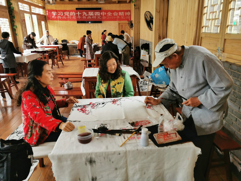 1573300597252042773.jpg 观摩老师作画_.jpg