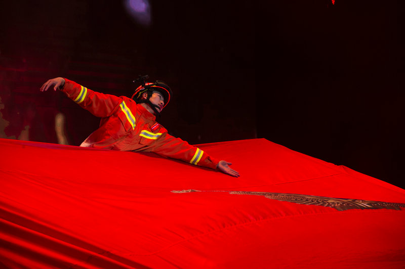 1579663732991057535.jpg 黔西南消防救援支队迎新晚会(来源:印象黔西南) (11).jpg