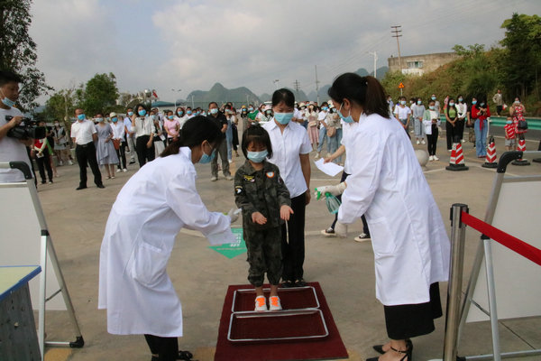 4  龙广镇中心幼儿园举行开园演练.jpg