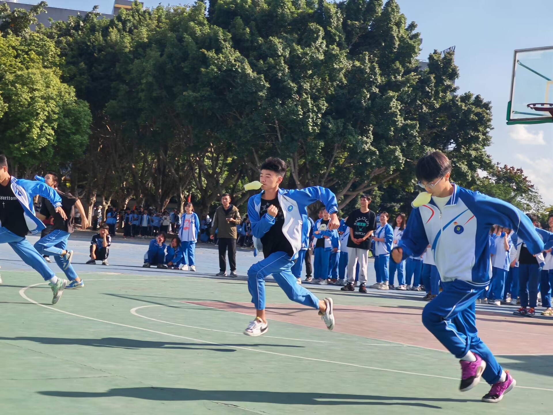 丰都中学趣味运动会.jpg
