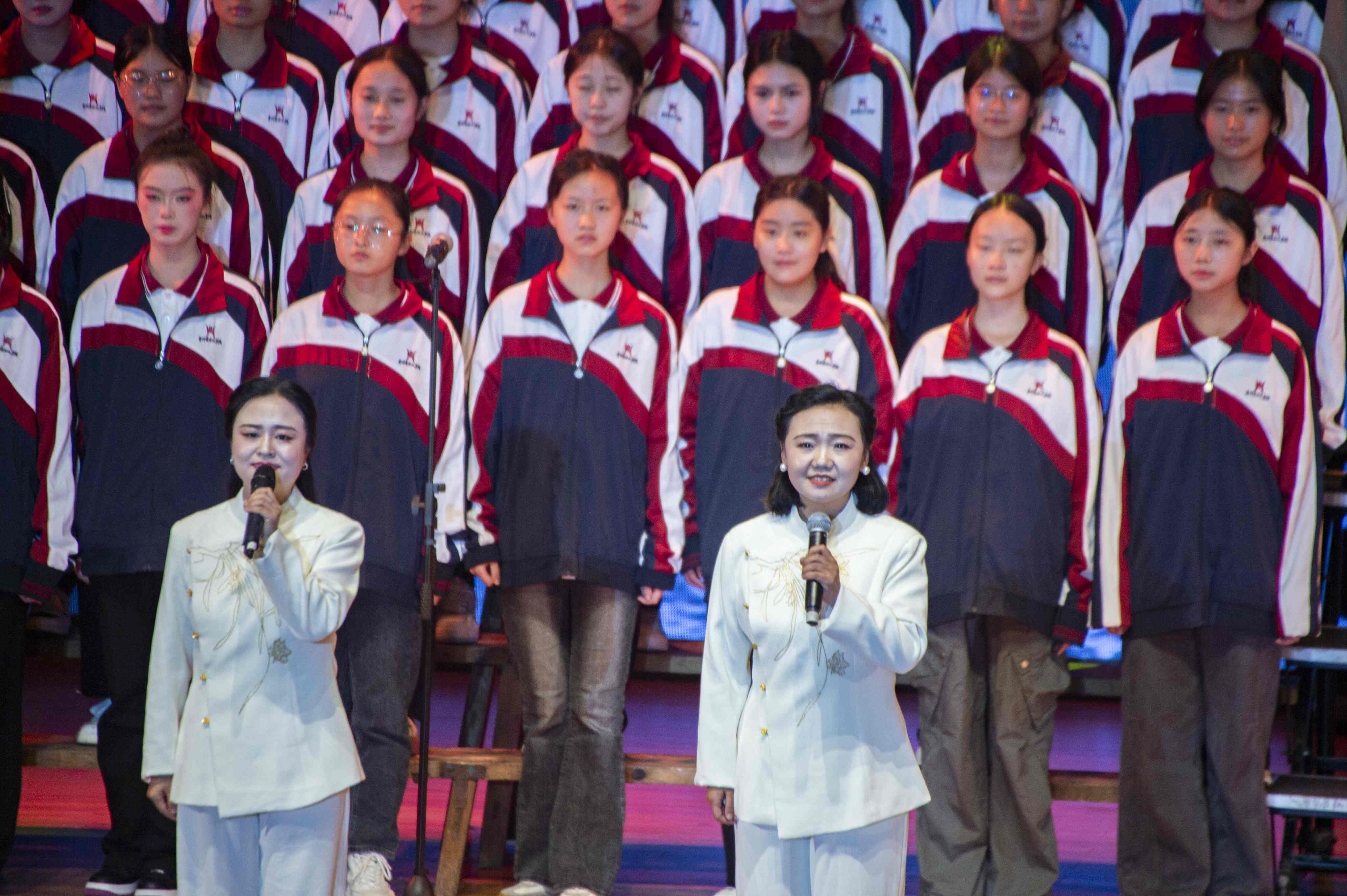 1759145865420067324.jpg 兴义市阳光书院“9.28”活动(摄影:印象黔西南) (20).jpg